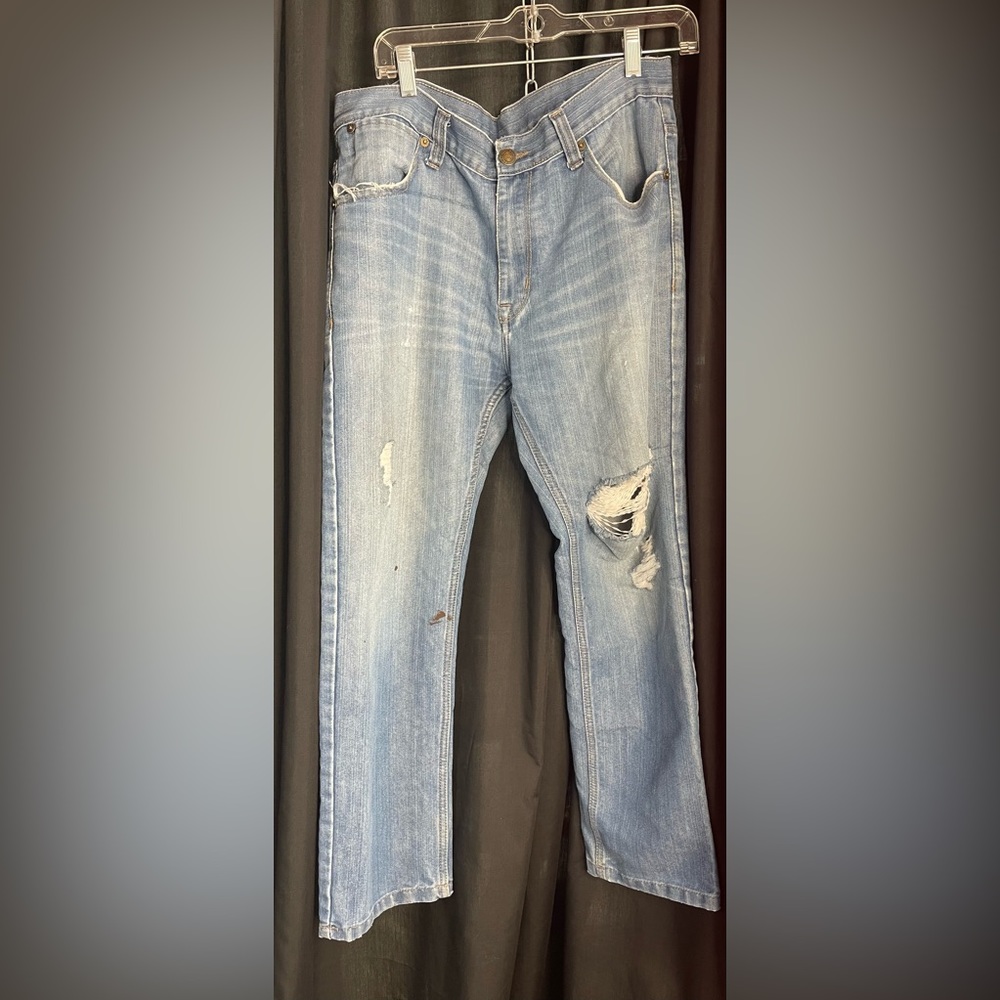Men torn up jeans super fun size 34